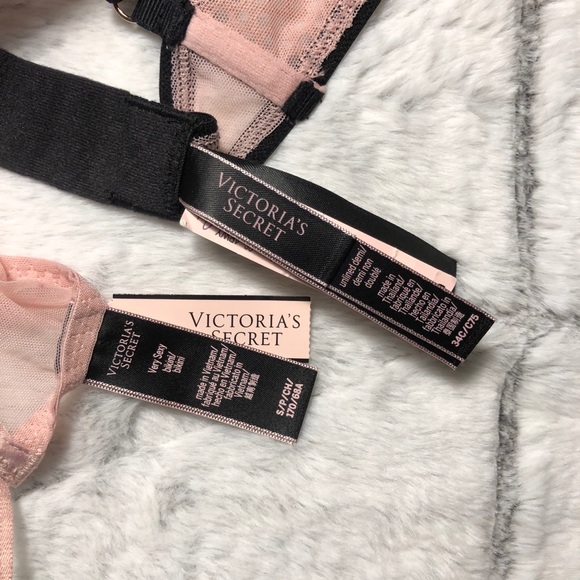 Victoria’s Secret Bra 34C & Pantie Small Set - Picture 3 of 3